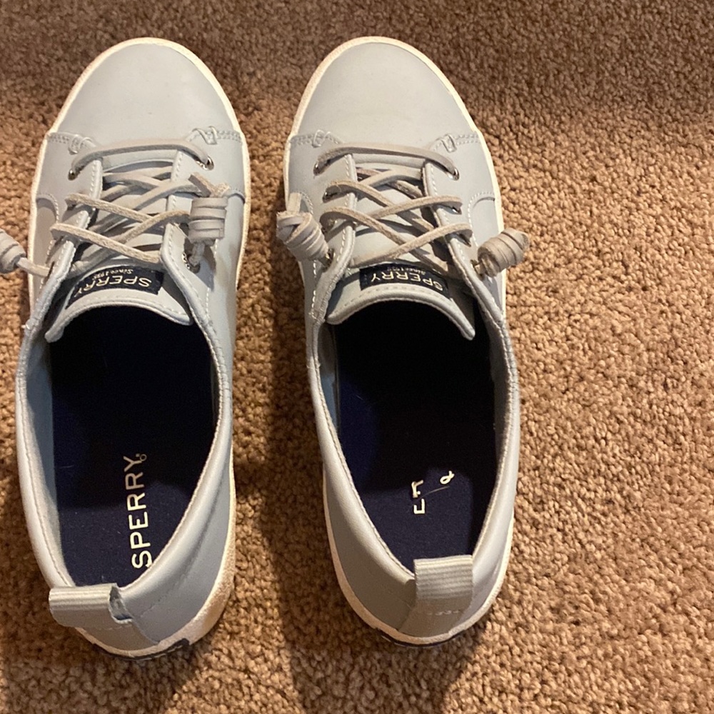 Womens sperry sneakers size 8